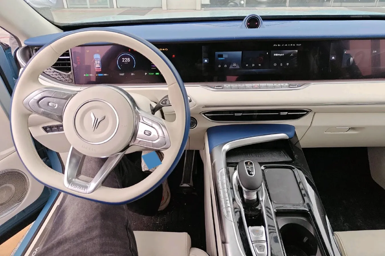 2021 Voyah FREE Range Extended 109HP REEV 33KWH,autocango,china used car exporter,china ev exporter,chinese used car exporter,chinese used ev exporter