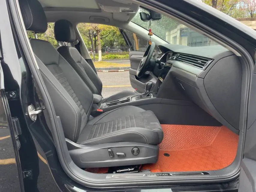 2021 Volkswagen Magotan 2.0T 186HP L4 7DCT,autocango,china used car exporter,china ev exporter,chinese used car exporter,chinese used ev exporter