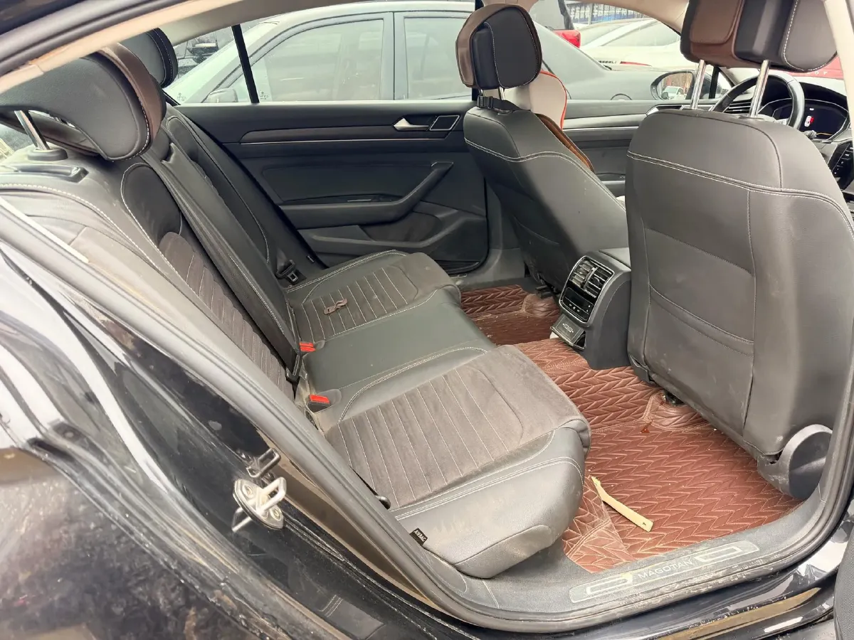 2020 Volkswagen Magotan 2.0T 186HP L4 7DCT,autocango,china used car exporter,china ev exporter,chinese used car exporter,chinese used ev exporter