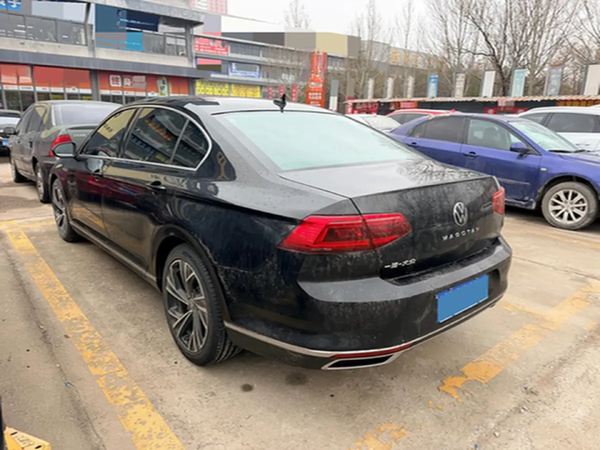2020 Volkswagen Magotan 2.0T 186HP L4 7DCT,autocango,china used car exporter,china ev exporter,chinese used car exporter,chinese used ev exporter