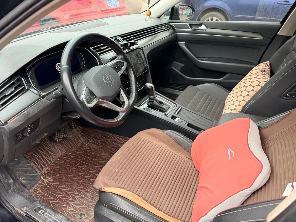 2020 Volkswagen Magotan 2.0T 186HP L4 7DCT,autocango,china used car exporter,china ev exporter,chinese used car exporter,chinese used ev exporter