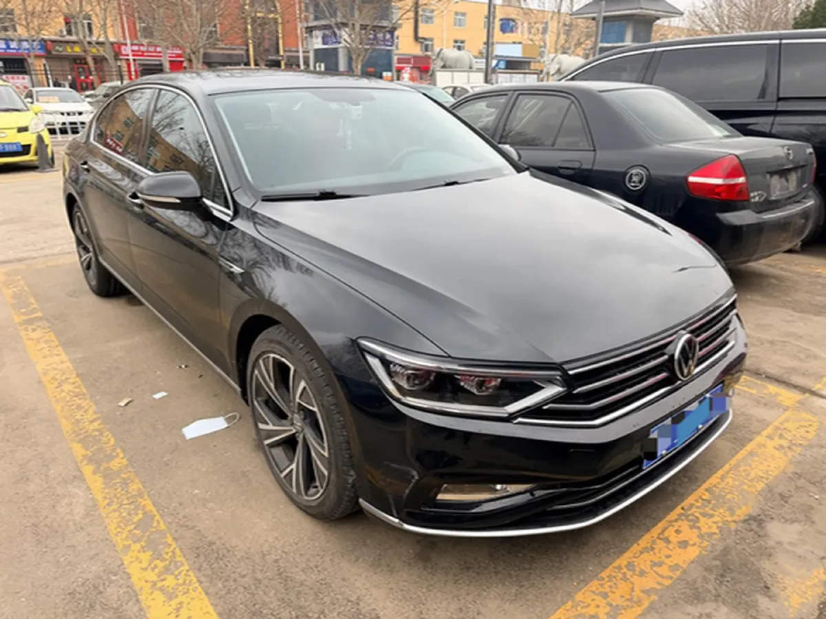 2020 Volkswagen Magotan 2.0T 186HP L4 7DCT,autocango,china used car exporter,china ev exporter,chinese used car exporter,chinese used ev exporter
