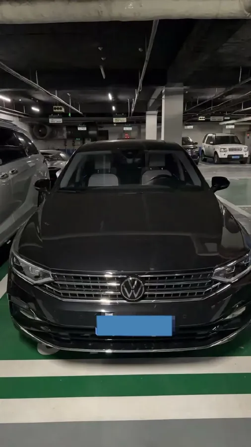 2024 Volkswagen Magotan 2.0T 186HP L4 7DCT,autocango,china used car exporter,china ev exporter,chinese used car exporter,chinese used ev exporter