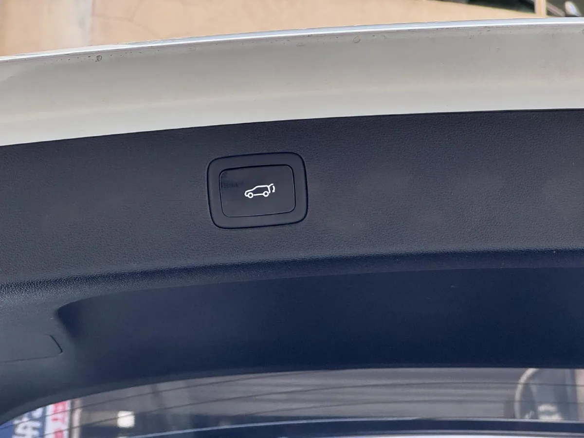 2019 Roewe RX5 MAX 2.0T 231HP L4 6DCT,autocango,china used car exporter,china ev exporter,chinese used car exporter,chinese used ev exporter