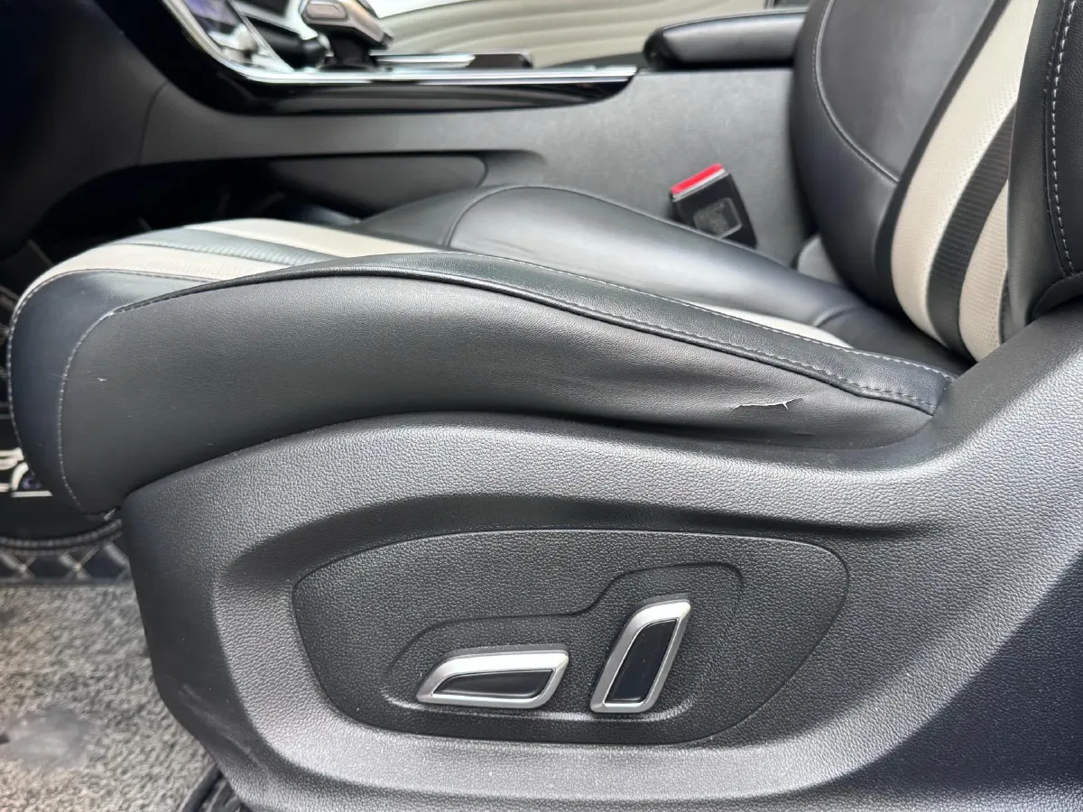 2019 Roewe RX5 MAX 2.0T 231HP L4 6DCT,autocango,china used car exporter,china ev exporter,chinese used car exporter,chinese used ev exporter