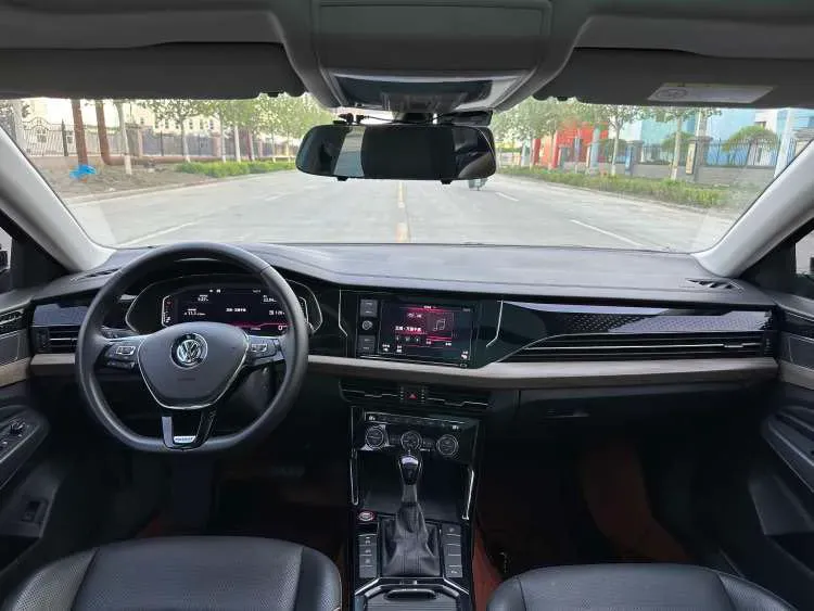 2019 Volvo V40 1.5T 152HP L4 6AT,autocango,china used car exporter,china ev exporter,chinese used car exporter,chinese used ev exporter