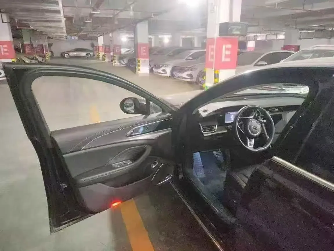 2024 HongQi H5 1.5T 169HP L4 7DCT,autocango,china used car exporter,china ev exporter,chinese used car exporter,chinese used ev exporter