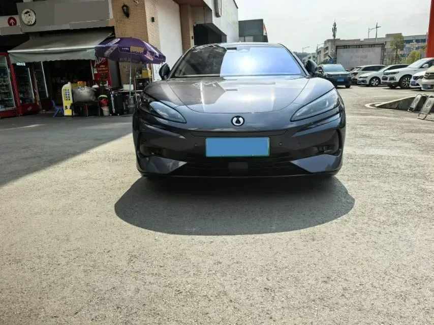 2024 Denza DenzaZ9 2.0T 207HP L4 E-CVT PHEV 38.5KWH,autocango,china used car exporter,china ev exporter,chinese used car exporter,chinese used ev exporter