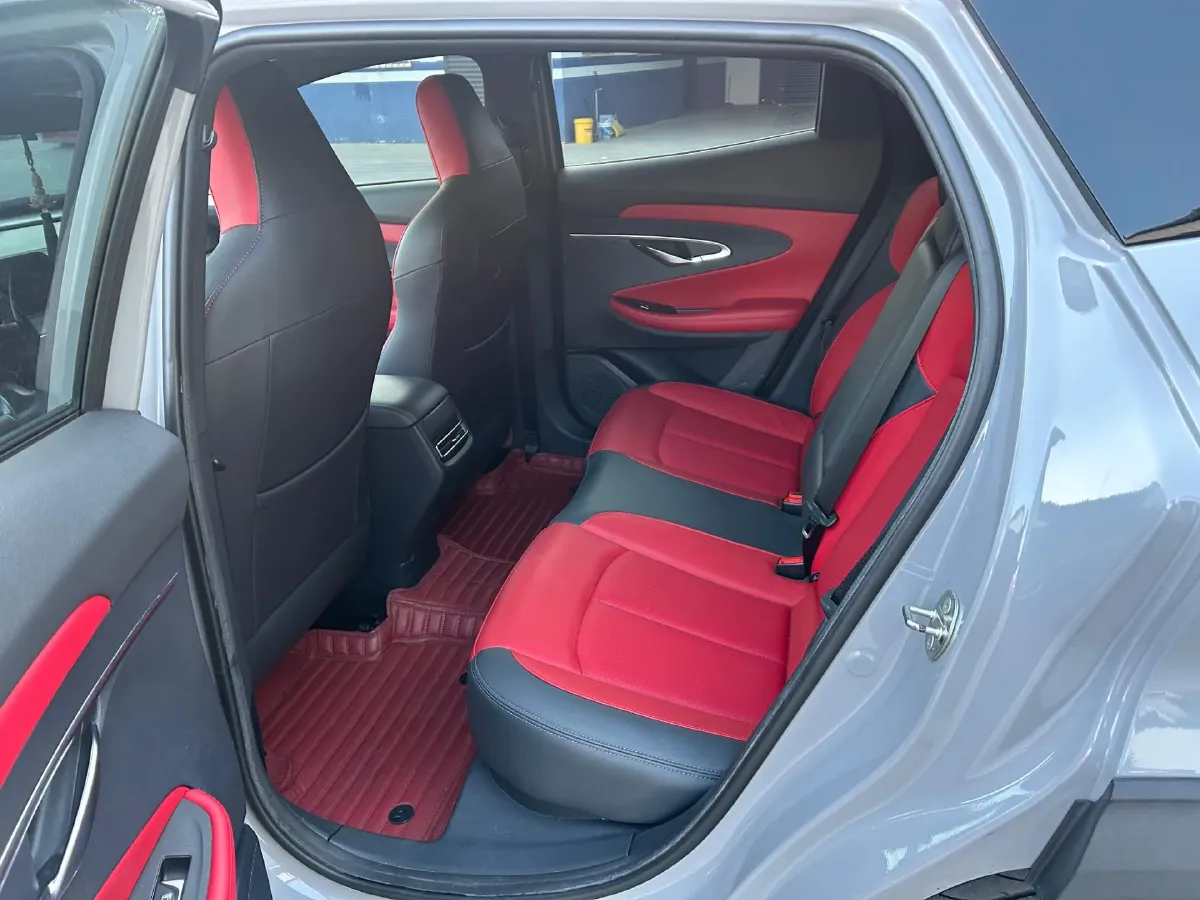 2021 ChangAn UNI-T 1.5T 180HP L4 7DCT,autocango,china used car exporter,china ev exporter,chinese used car exporter,chinese used ev exporter