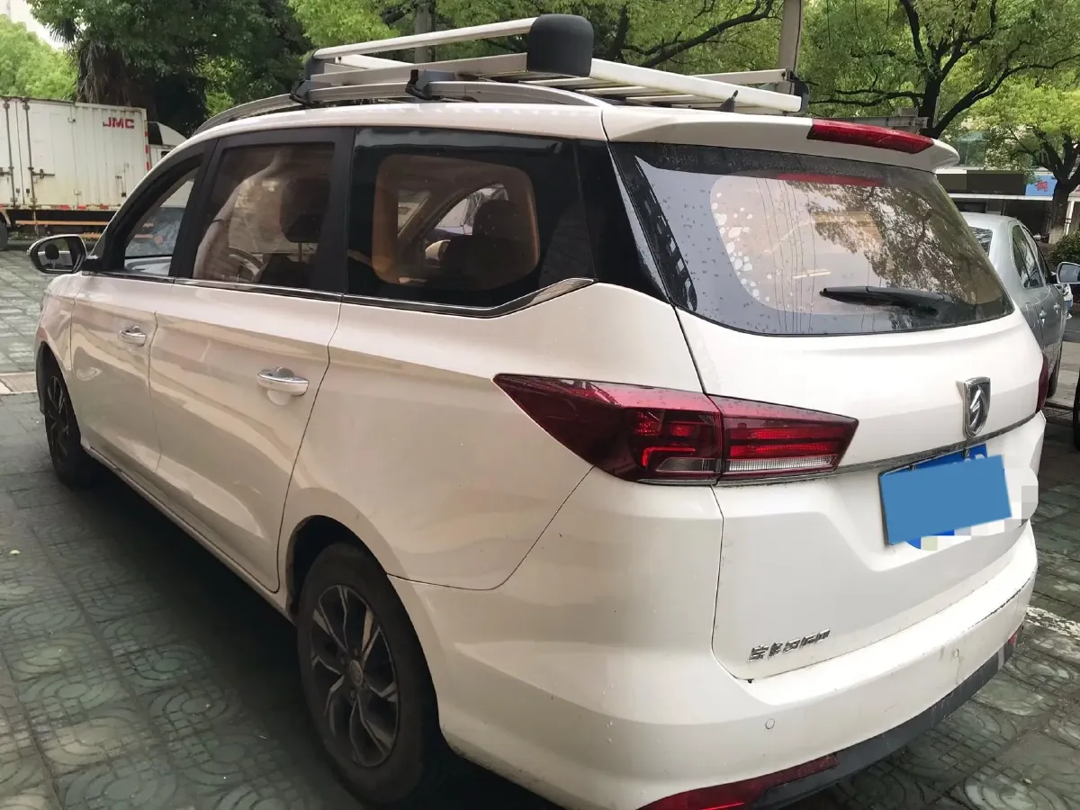 2019 BaoJun 360 1.5L 105HP L4 CVT,autocango,china used car exporter,china ev exporter,chinese used car exporter,chinese used ev exporter