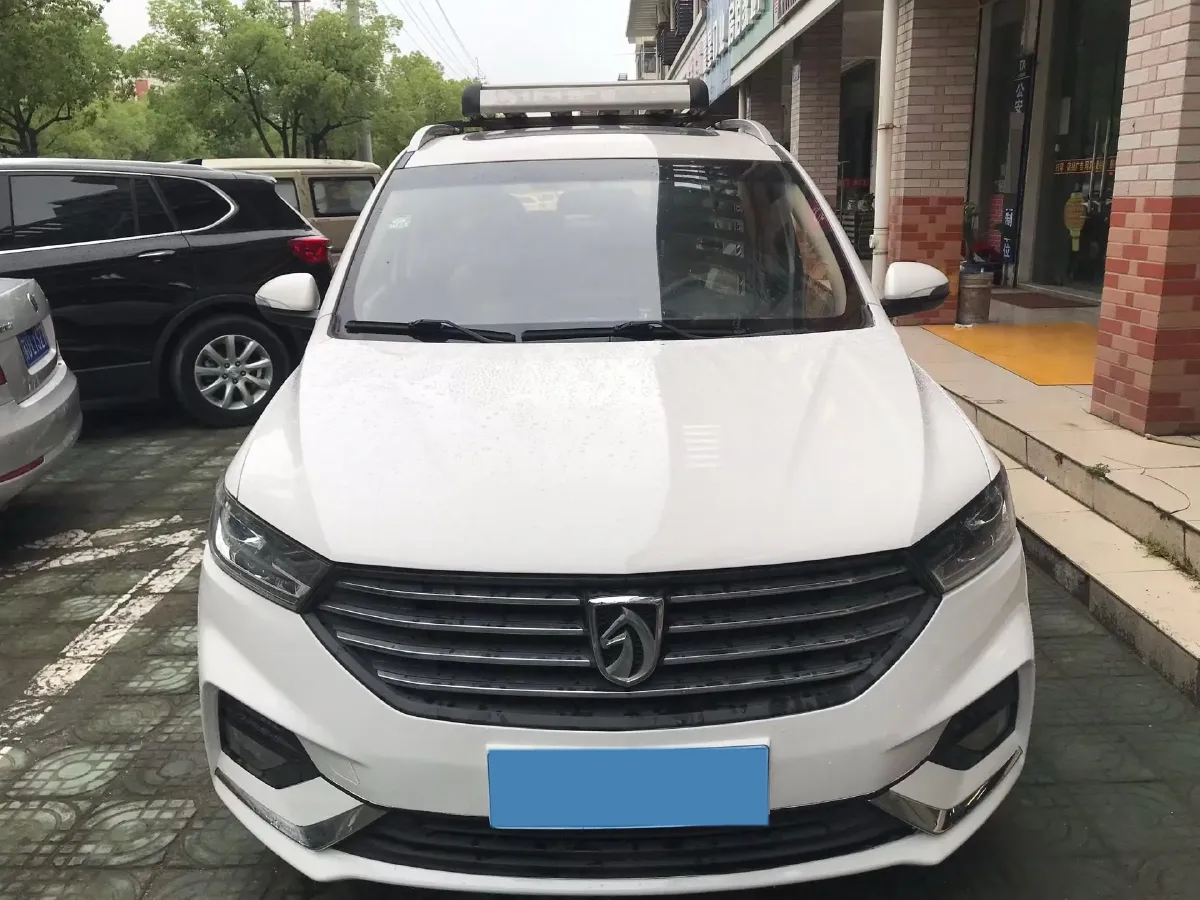 2019 BaoJun 360 1.5L 105HP L4 CVT,autocango,china used car exporter,china ev exporter,chinese used car exporter,chinese used ev exporter