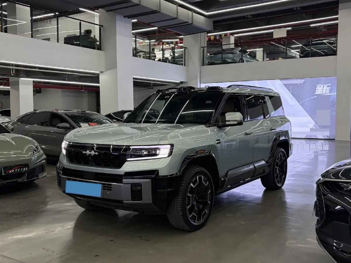 2025 FangChengBao Bao 8 2.0T 245HP L4 E-CVT PHEV 36.8KWH,autocango,china used car exporter,china ev exporter,chinese used car exporter,chinese used ev exporter