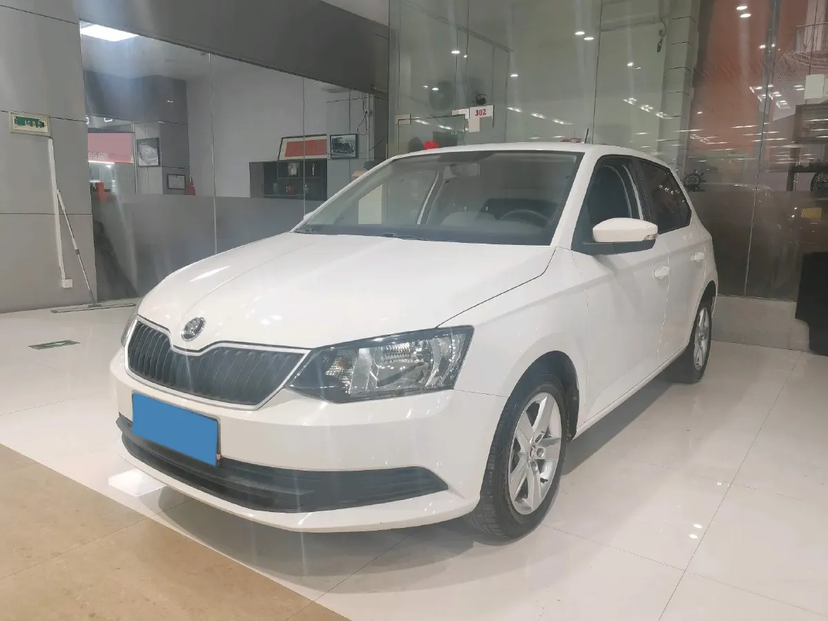 2017 Skoda Fabia 1.4L 90HP L4 6AT,autocango,china used car exporter,china ev exporter,chinese used car exporter,chinese used ev exporter