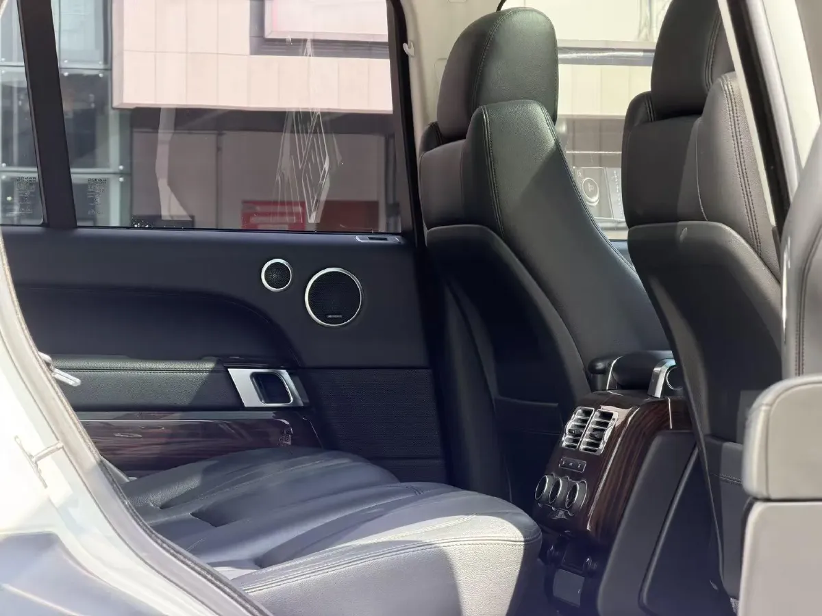 2017 Land Rover Range Rover 3.0T 340HP V6 8AT,autocango,china used car exporter,china ev exporter,chinese used car exporter,chinese used ev exporter