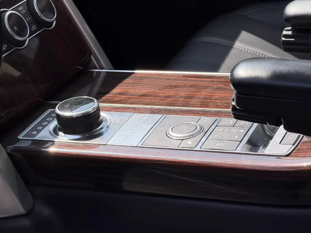 2017 Land Rover Range Rover 3.0T 340HP V6 8AT,autocango,china used car exporter,china ev exporter,chinese used car exporter,chinese used ev exporter