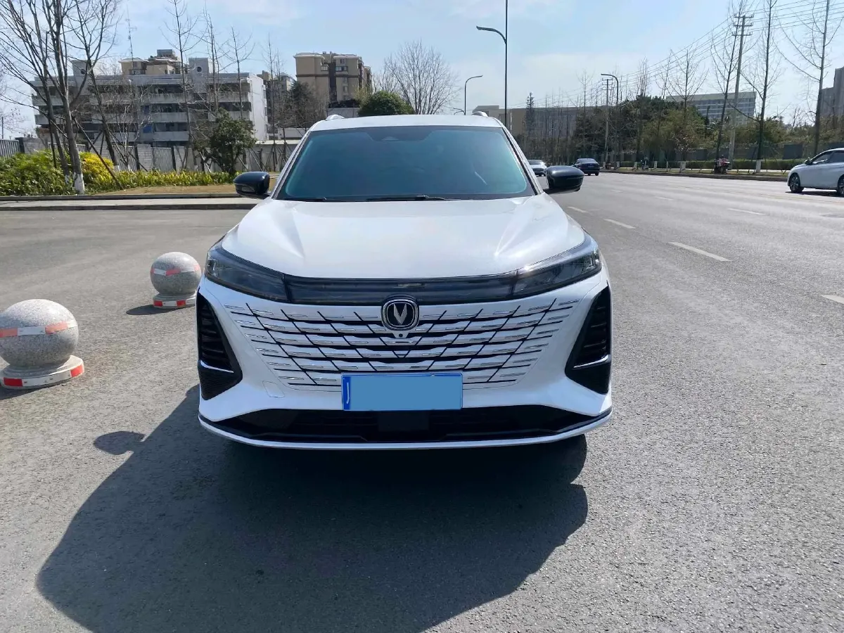 2025 ChangAn CS75 Plus 1.5T 188HP L4 8AT,autocango,china used car exporter,china ev exporter,chinese used car exporter,chinese used ev exporter