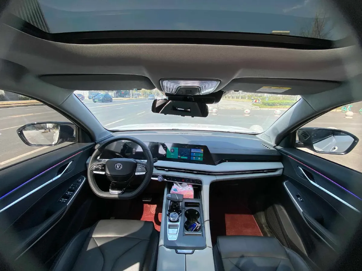 2025 ChangAn CS75 Plus 1.5T 188HP L4 8AT,autocango,china used car exporter,china ev exporter,chinese used car exporter,chinese used ev exporter