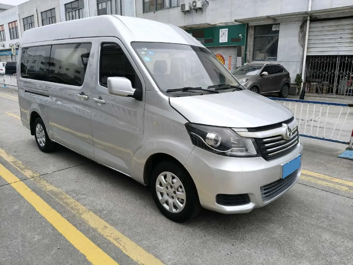 2019 JMC YuHu 5 2.0T 142HP L4 6MT,autocango,china used car exporter,china ev exporter,chinese used car exporter,chinese used ev exporter