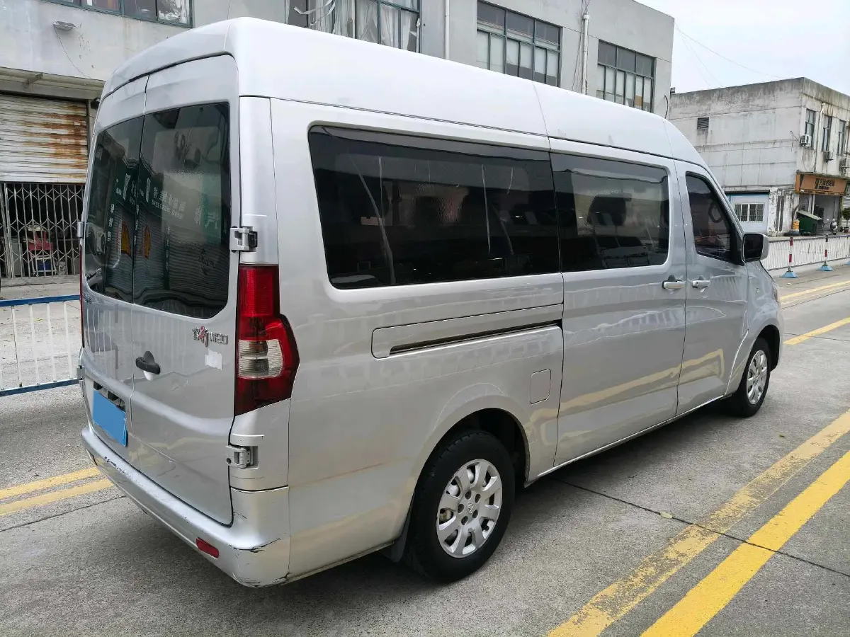2019 JMC YuHu 5 2.0T 142HP L4 6MT,autocango,china used car exporter,china ev exporter,chinese used car exporter,chinese used ev exporter