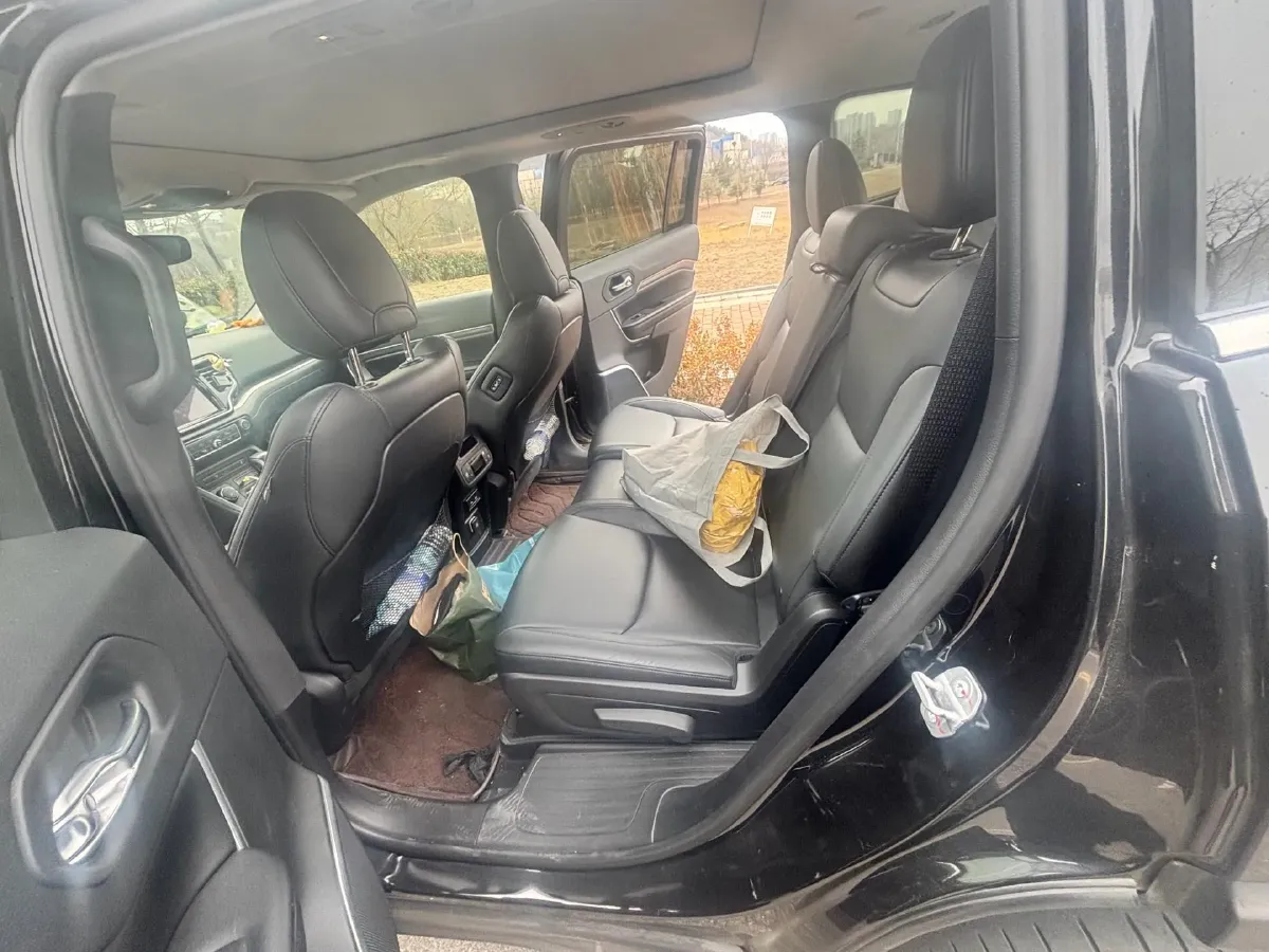 2018 Jeep Grand Commander 2.0T 265HP L4 9AT,autocango,china used car exporter,china ev exporter,chinese used car exporter,chinese used ev exporter