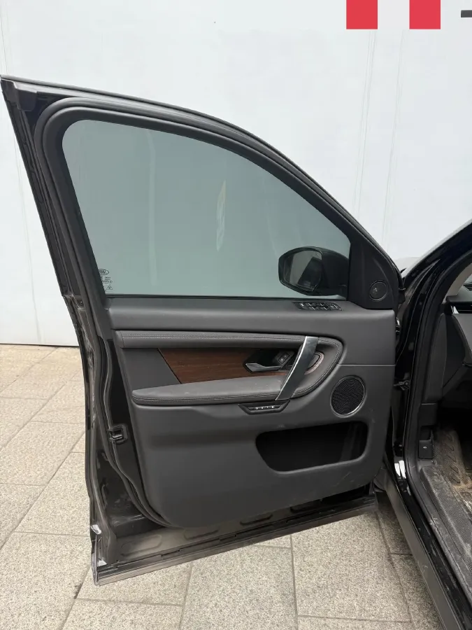 2024 Land Rover Discovery Sport 2.0T 249HP L4 9AT,autocango,china used car exporter,china ev exporter,chinese used car exporter,chinese used ev exporter