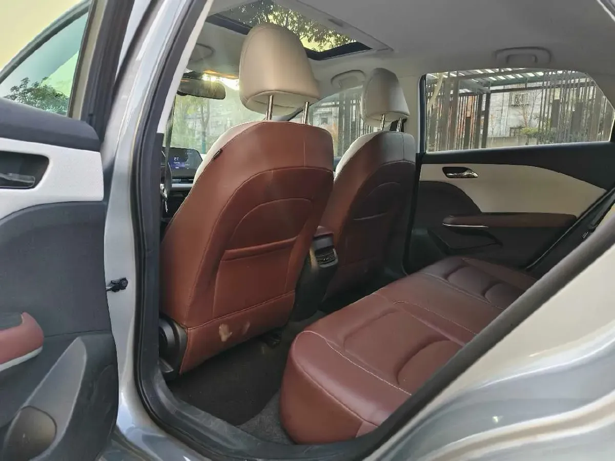 2023 Chevrolet Monza 1.5L 113HP L4 6DCT,autocango,china used car exporter,china ev exporter,chinese used car exporter,chinese used ev exporter