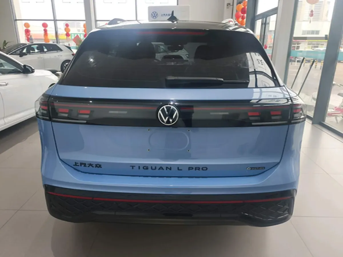 2024 Volkswagen Tiguan L 2.0T 220HP L4 7DCT,autocango,china used car exporter,china ev exporter,chinese used car exporter,chinese used ev exporter
