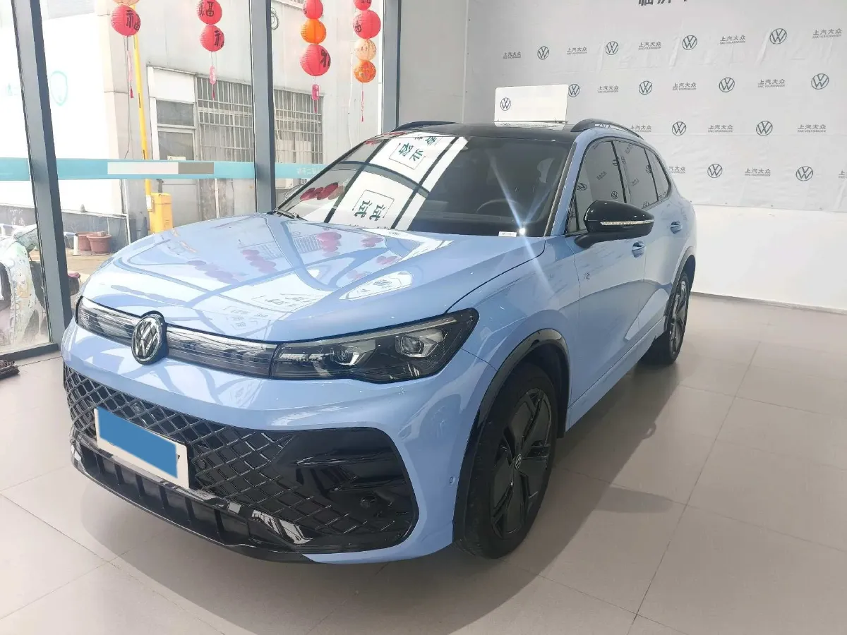 2024 Volkswagen Tiguan L 2.0T 220HP L4 7DCT,autocango,china used car exporter,china ev exporter,chinese used car exporter,chinese used ev exporter