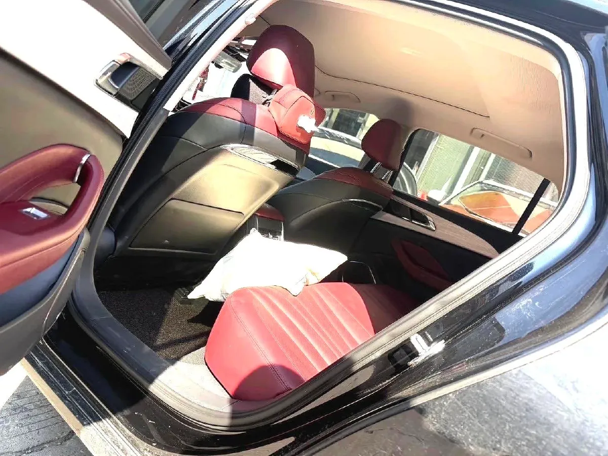 2025 HongQi H5 1.5T 169HP L4 7DCT,autocango,china used car exporter,china ev exporter,chinese used car exporter,chinese used ev exporter