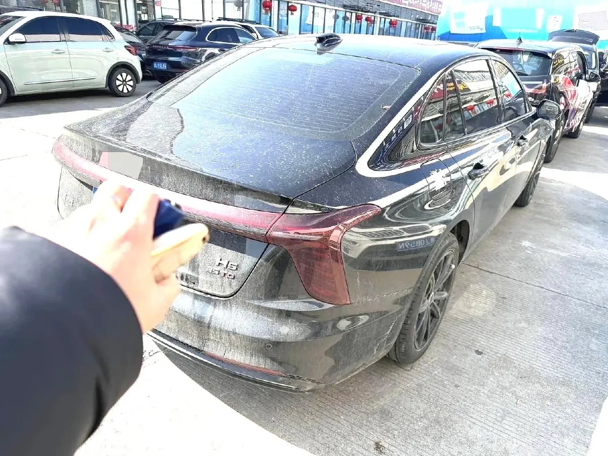 2025 HongQi H5 1.5T 169HP L4 7DCT,autocango,china used car exporter,china ev exporter,chinese used car exporter,chinese used ev exporter
