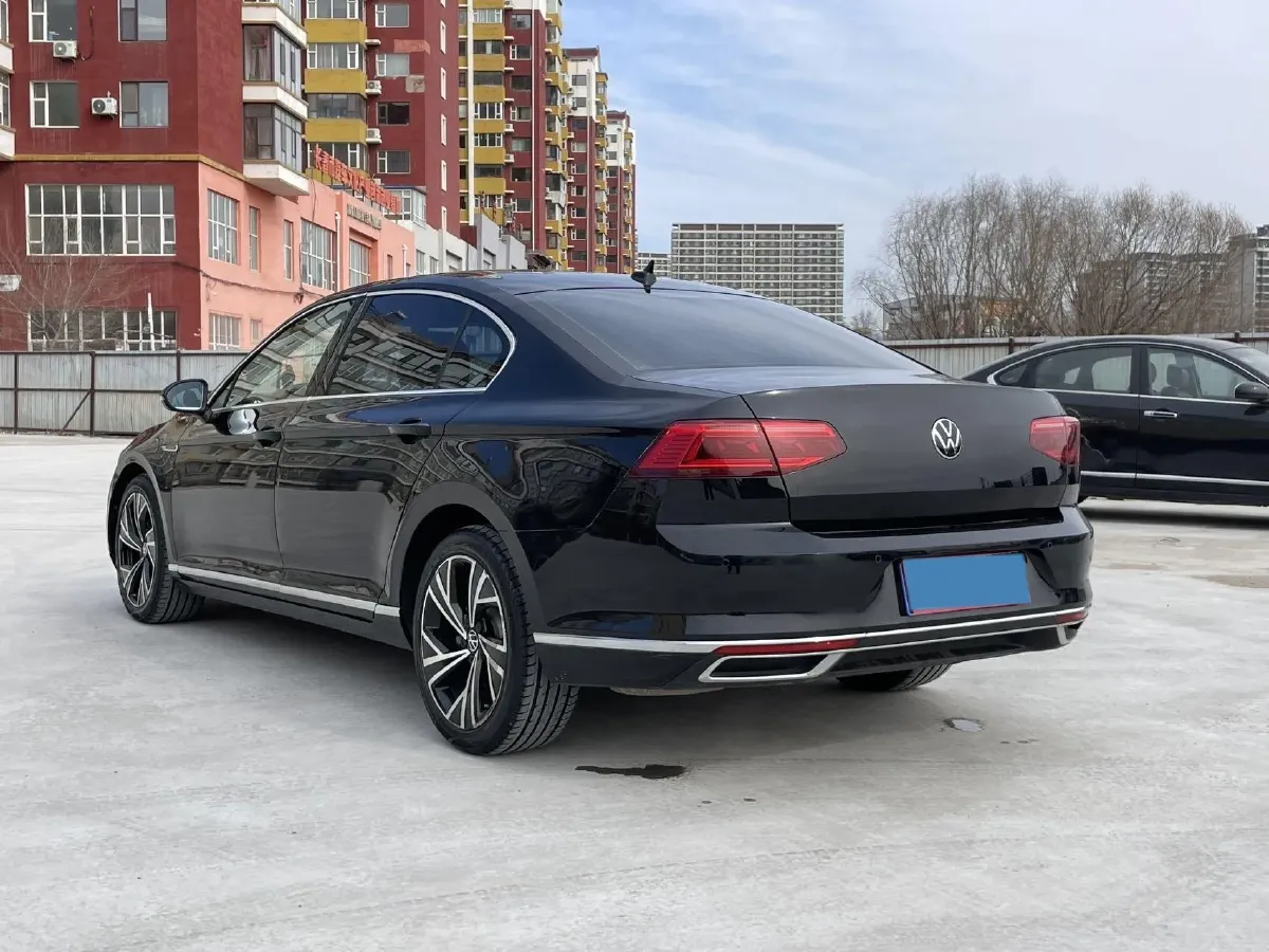 2020 Volkswagen Magotan 2.0T 186HP L4 7DCT,autocango,china used car exporter,china ev exporter,chinese used car exporter,chinese used ev exporter