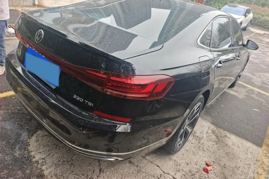 2023 Volkswagen Passat 2.0T 186HP L4 7DCT,autocango,china used car exporter,china ev exporter,chinese used car exporter,chinese used ev exporter
