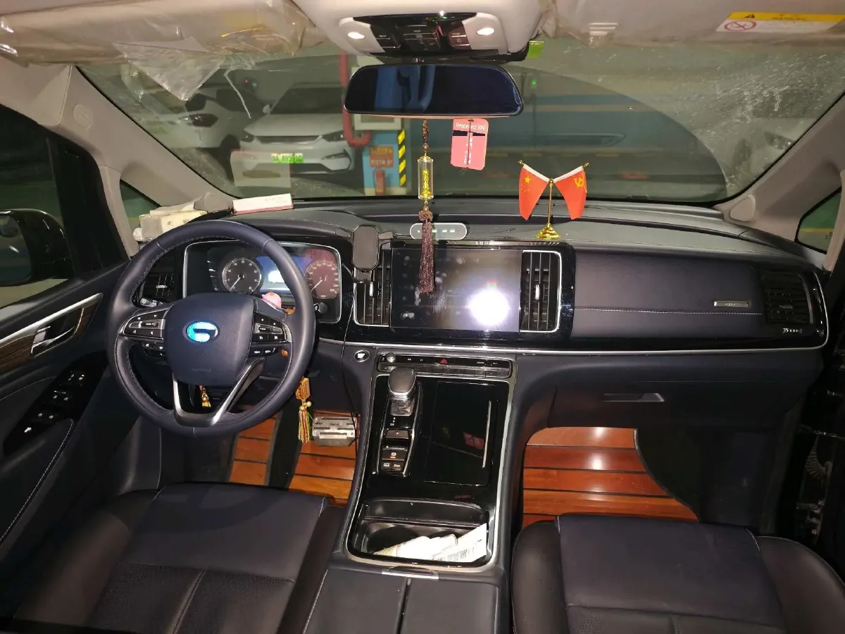 2021 GAC Trumpchi M8 2.0T 252HP L4 8AT,autocango,china used car exporter,china ev exporter,chinese used car exporter,chinese used ev exporter