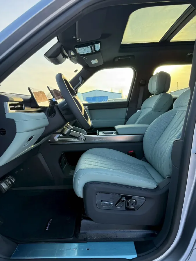 2025 Jetour Zongheng G700 2.0T 211HP L4 2DHT PHEV,autocango,china used car exporter,china ev exporter,chinese used car exporter,chinese used ev exporter