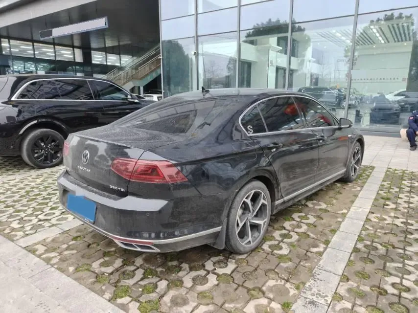 2023 Volkswagen Magotan 2.0T 186HP L4 7DCT,autocango,china used car exporter,china ev exporter,chinese used car exporter,chinese used ev exporter