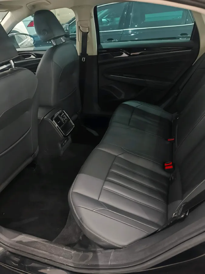 2024 Volkswagen Passat 1.4T 150HP L4 7DCT,autocango,china used car exporter,china ev exporter,chinese used car exporter,chinese used ev exporter