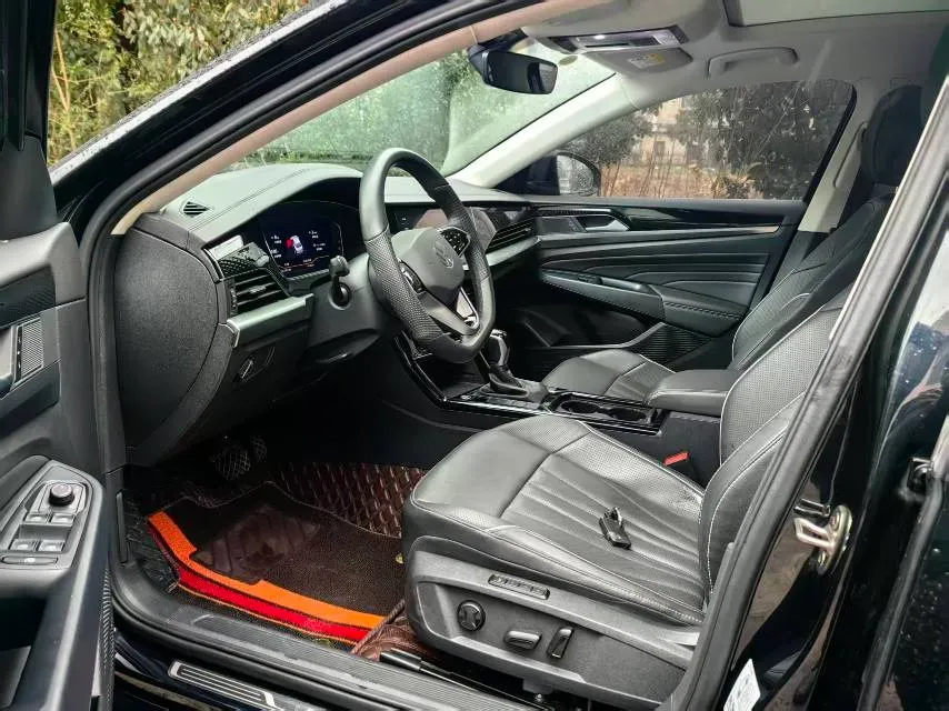 2024 Volkswagen Passat 2.0T 186HP L4 7DCT,autocango,china used car exporter,china ev exporter,chinese used car exporter,chinese used ev exporter