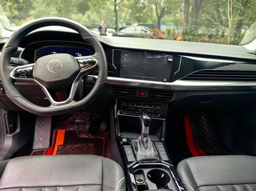 2024 Volkswagen Passat 2.0T 186HP L4 7DCT,autocango,china used car exporter,china ev exporter,chinese used car exporter,chinese used ev exporter
