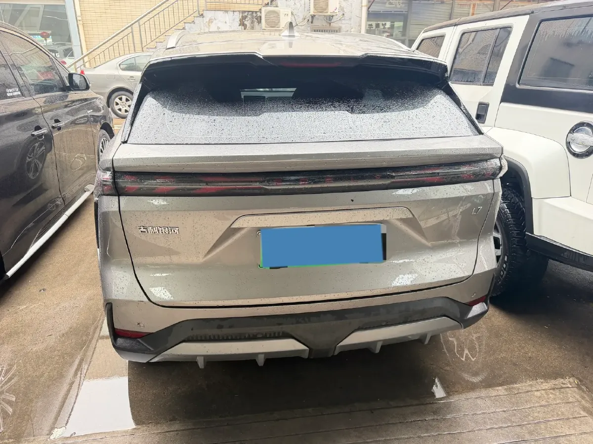 2023 Geely Galaxy L7 1.5T 163HP L4 3DHT PHEV 18.7KWH,autocango,china used car exporter,china ev exporter,chinese used car exporter,chinese used ev exporter