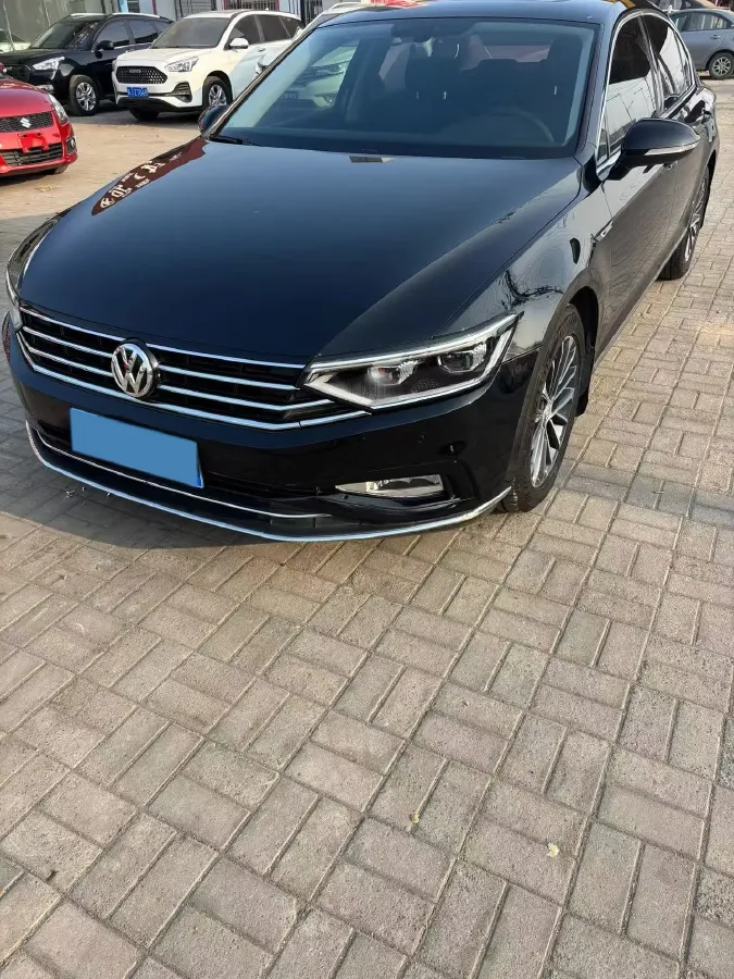 2020 Volkswagen Magotan 2.0T 186HP L4 7DCT,autocango,china used car exporter,china ev exporter,chinese used car exporter,chinese used ev exporter