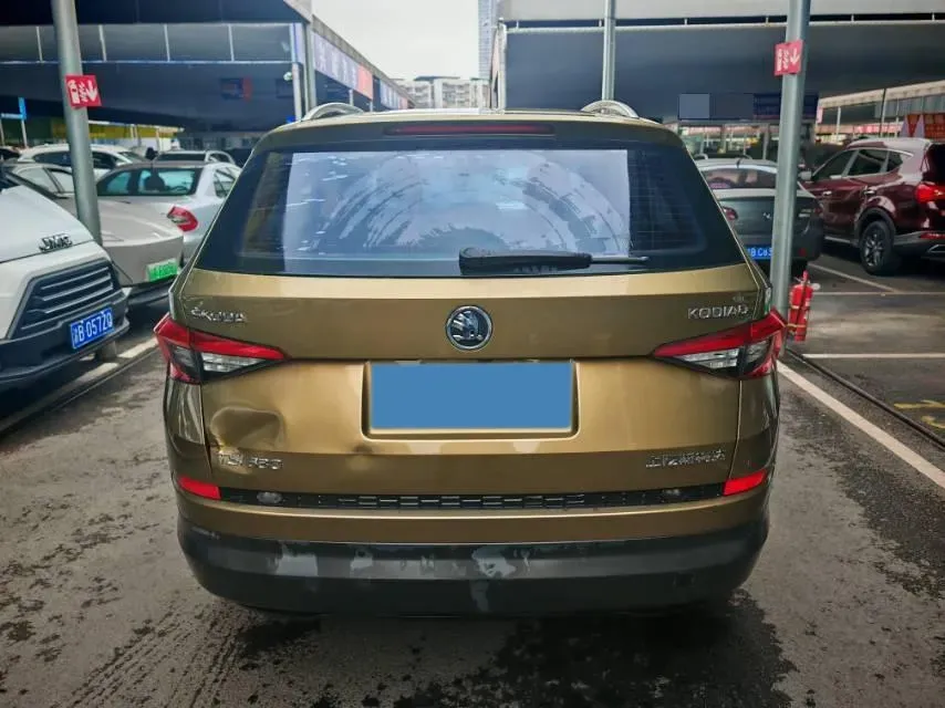 2017 Skoda Kodiak 1.8T 180HP L4 7DCT,autocango,china used car exporter,china ev exporter,chinese used car exporter,chinese used ev exporter