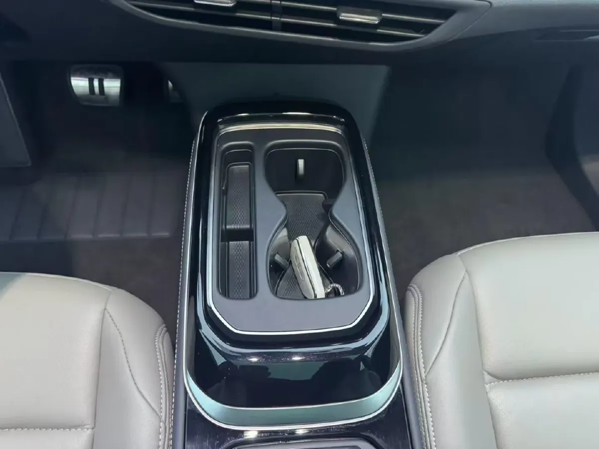 2024 Volkswagen ID.4 Crozz BEV 55.7KWH,autocango,china used car exporter,china ev exporter,chinese used car exporter,chinese used ev exporter