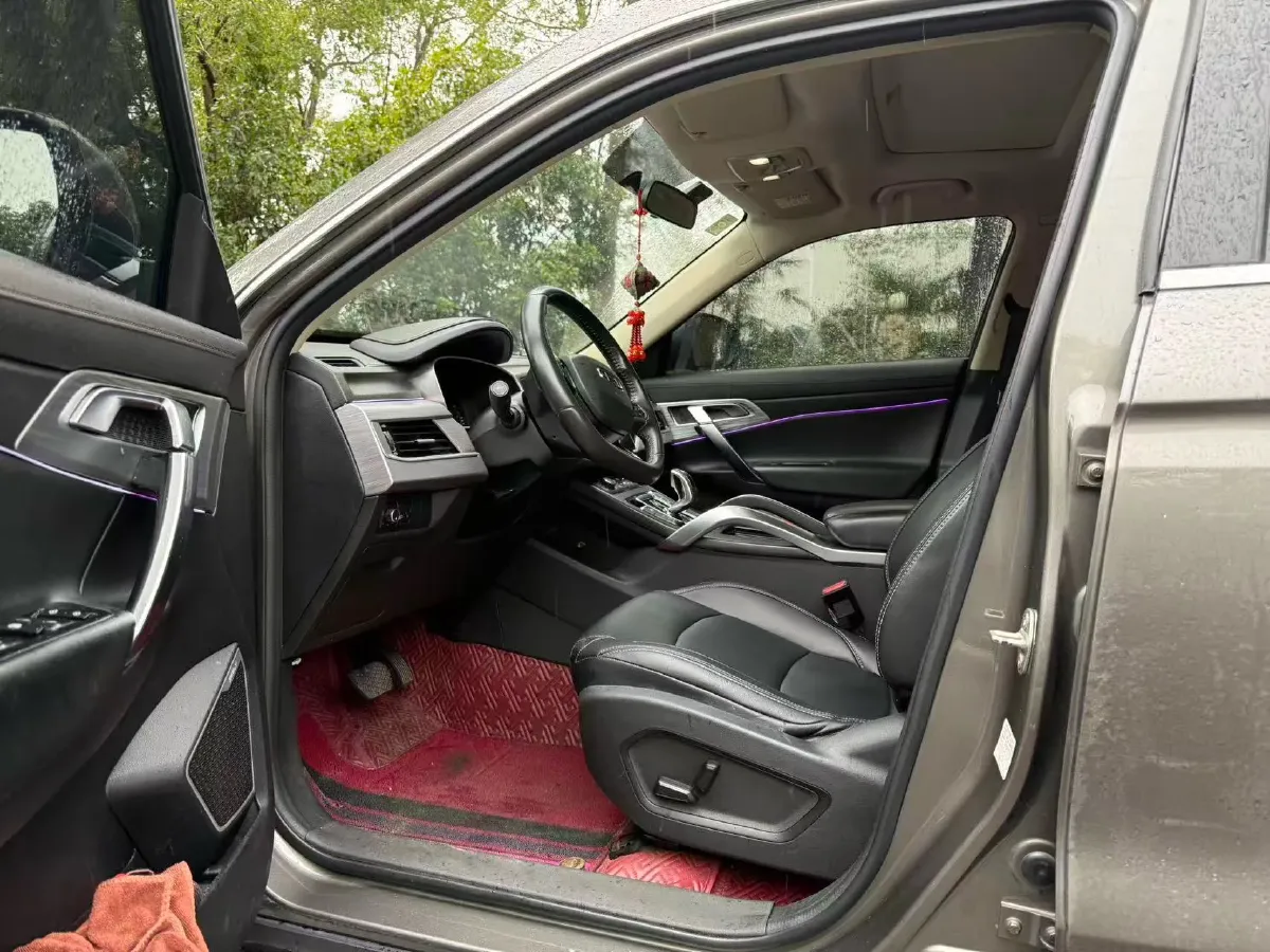 2021 Ford Escort 1.5L 122HP L3 6AT,autocango,china used car exporter,china ev exporter,chinese used car exporter,chinese used ev exporter