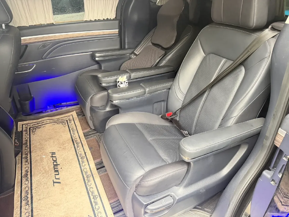 2021 GAC Trumpchi M8 2.0T 252HP L4 8AT,autocango,china used car exporter,china ev exporter,chinese used car exporter,chinese used ev exporter