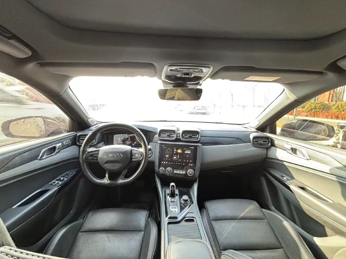 2022 LYNK&CO 03 2.0T 190HP L4 7DCT,autocango,china used car exporter,china ev exporter,chinese used car exporter,chinese used ev exporter