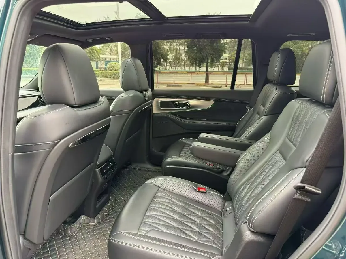 2022 GAC Trumpchi GS8 2.0T 190HP L4 E-CVT Hybrid,autocango,china used car exporter,china ev exporter,chinese used car exporter,chinese used ev exporter