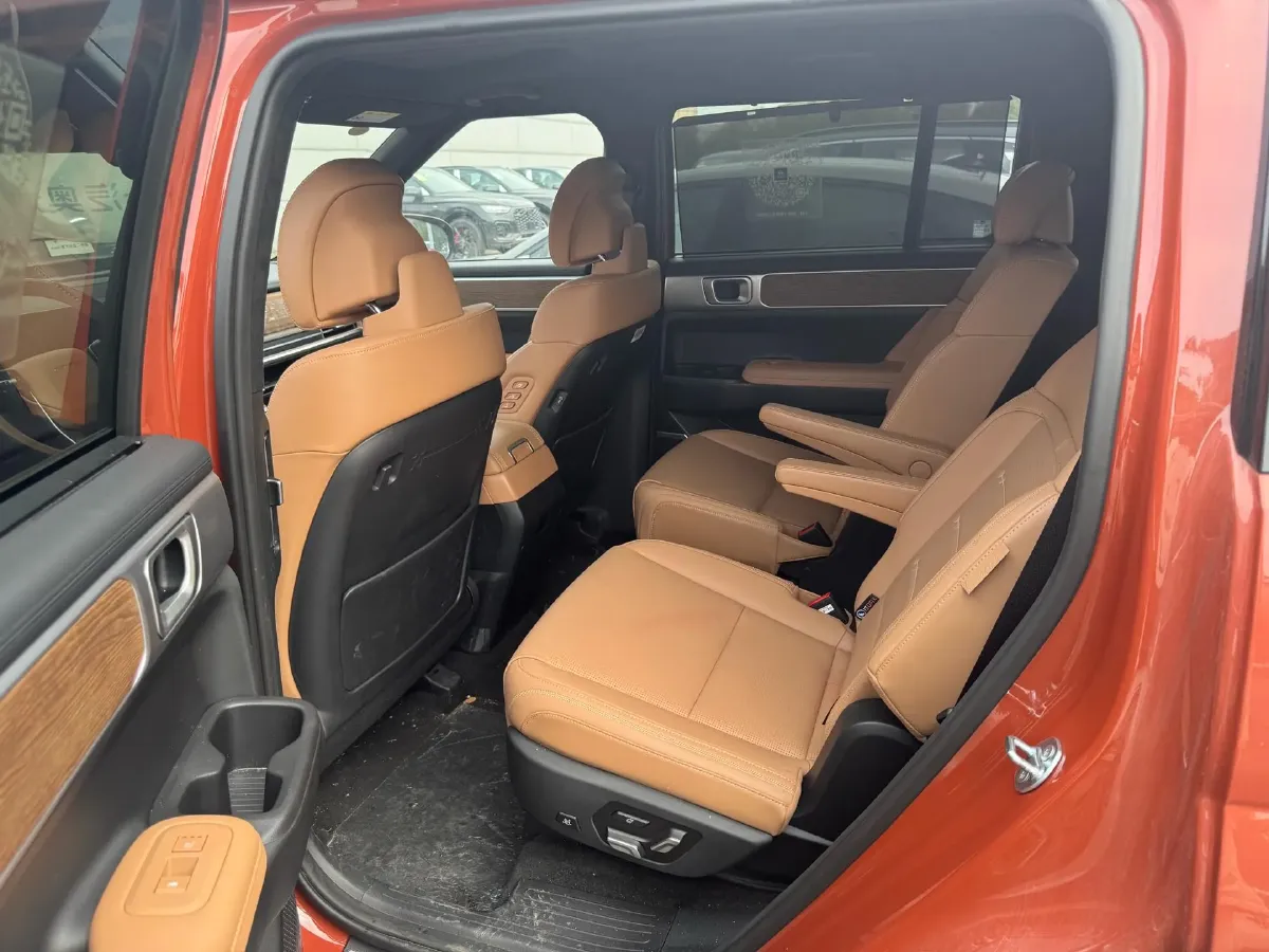 2024 Hyundai Santafe 2.0T 247HP L4 8AT,autocango,china used car exporter,china ev exporter,chinese used car exporter,chinese used ev exporter