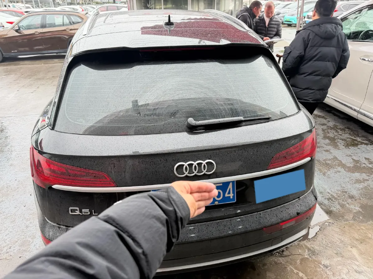 2022 Audi Q5L 2.0T 252HP L4 7DCT,autocango,china used car exporter,china ev exporter,chinese used car exporter,chinese used ev exporter