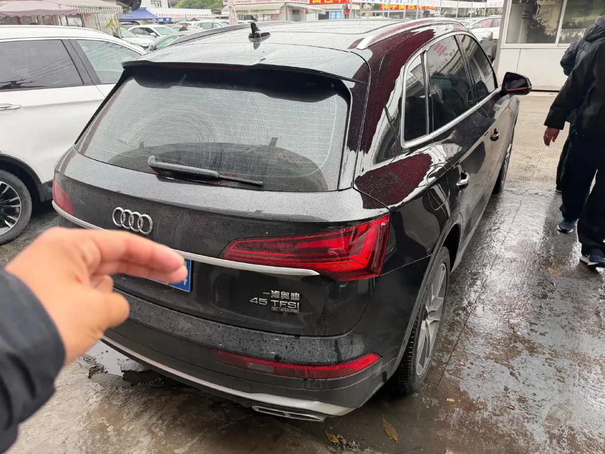 2022 Audi Q5L 2.0T 252HP L4 7DCT,autocango,china used car exporter,china ev exporter,chinese used car exporter,chinese used ev exporter