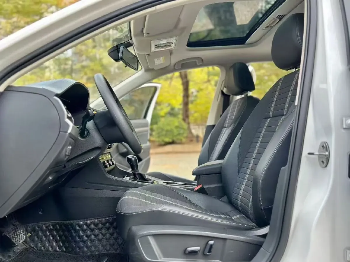 2021 Volkswagen Lavida 1.4T 150HP L4 7DCT,autocango,china used car exporter,china ev exporter,chinese used car exporter,chinese used ev exporter